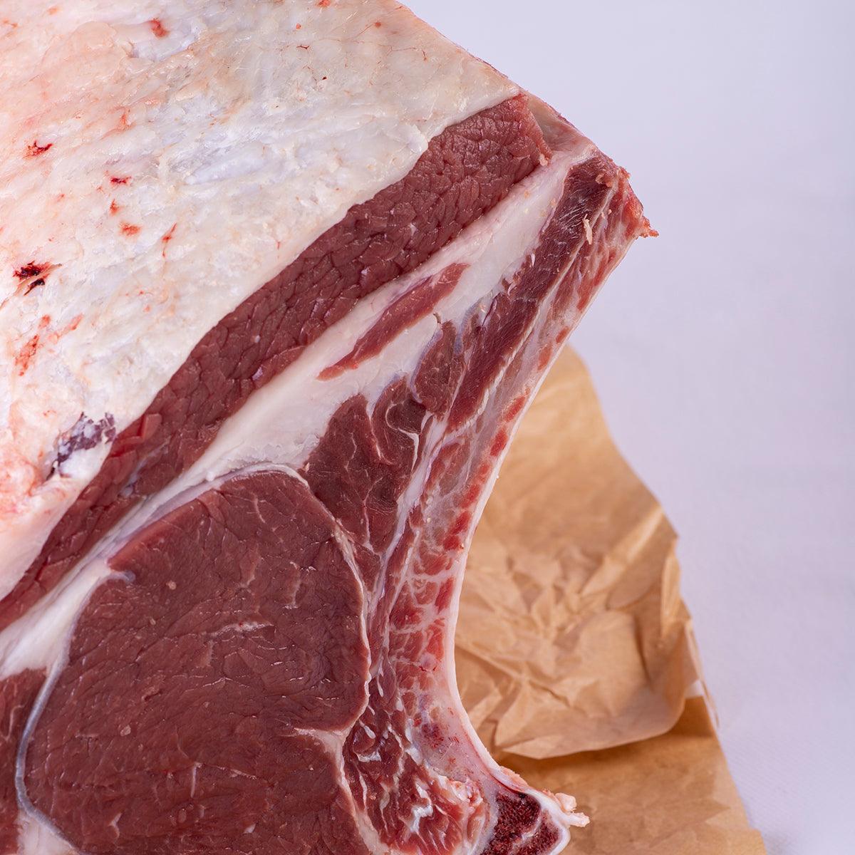 detalle del hueso de costillar de lomo alto de añojo